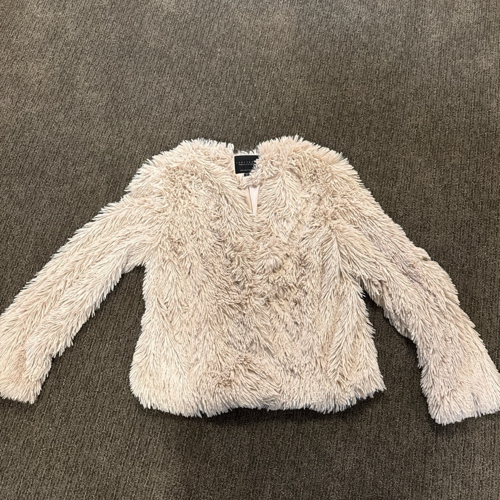 Women’s sanctuary size M cozy  Faux Fur Jacket - Cream